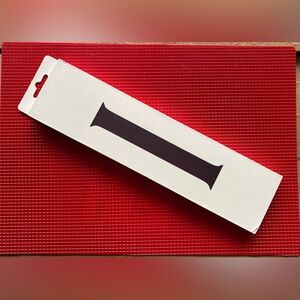 Apple watch SOLO loop band (4) Black Cherry